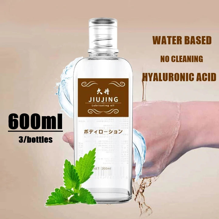 This image shows three features of JiuJing lubricating oil including that it's water-based, doesn't require cleaning, and is contains hyaluronic acid
